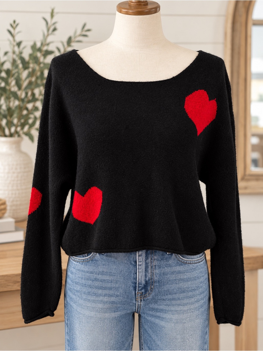 Miracle black & red long sleeved scoop neck crop sweater, heart shapes, M/L.